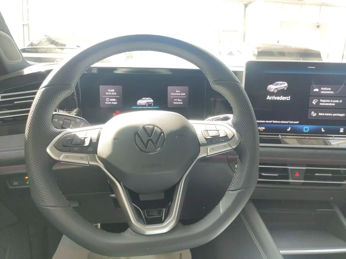 Volkswagen Tiguan nuova a Avellino (18)