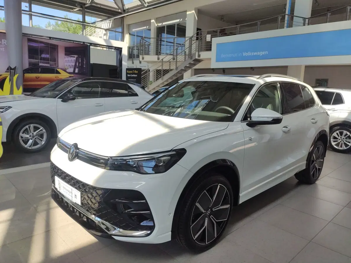 Volkswagen Tiguan nuova a Avellino (2)