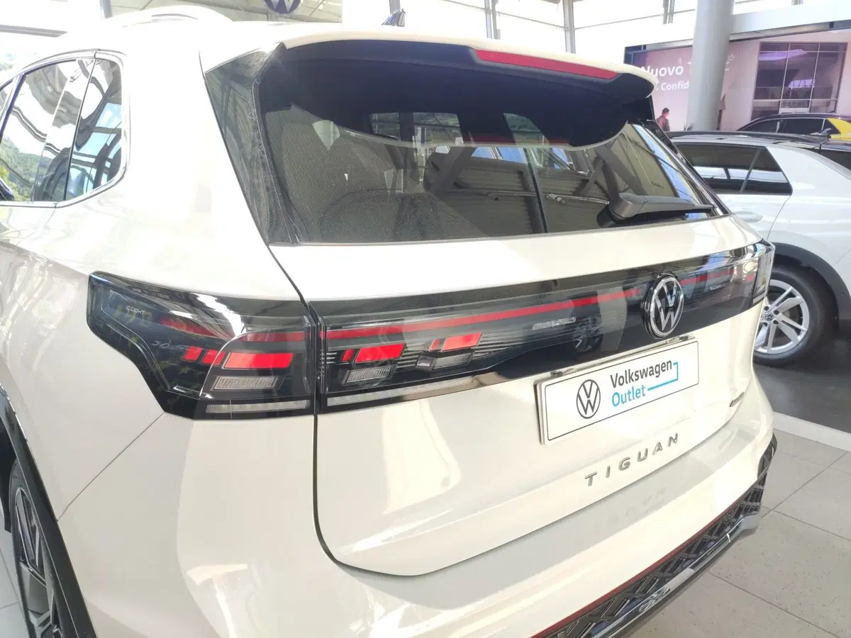 Volkswagen Tiguan nuova a Avellino (6)