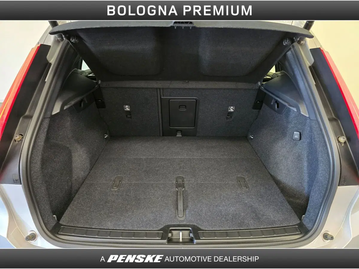 Volvo XC40 usata a Bologna (10)