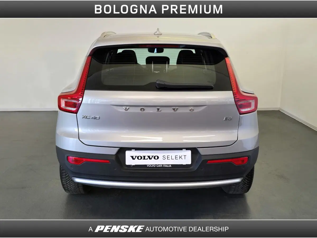 Volvo XC40 usata a Bologna (7)