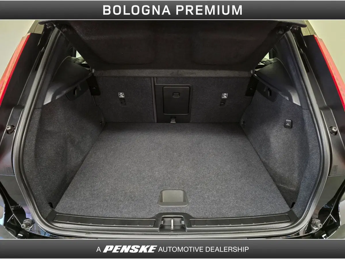 Volvo XC40 usata a Bologna (10)