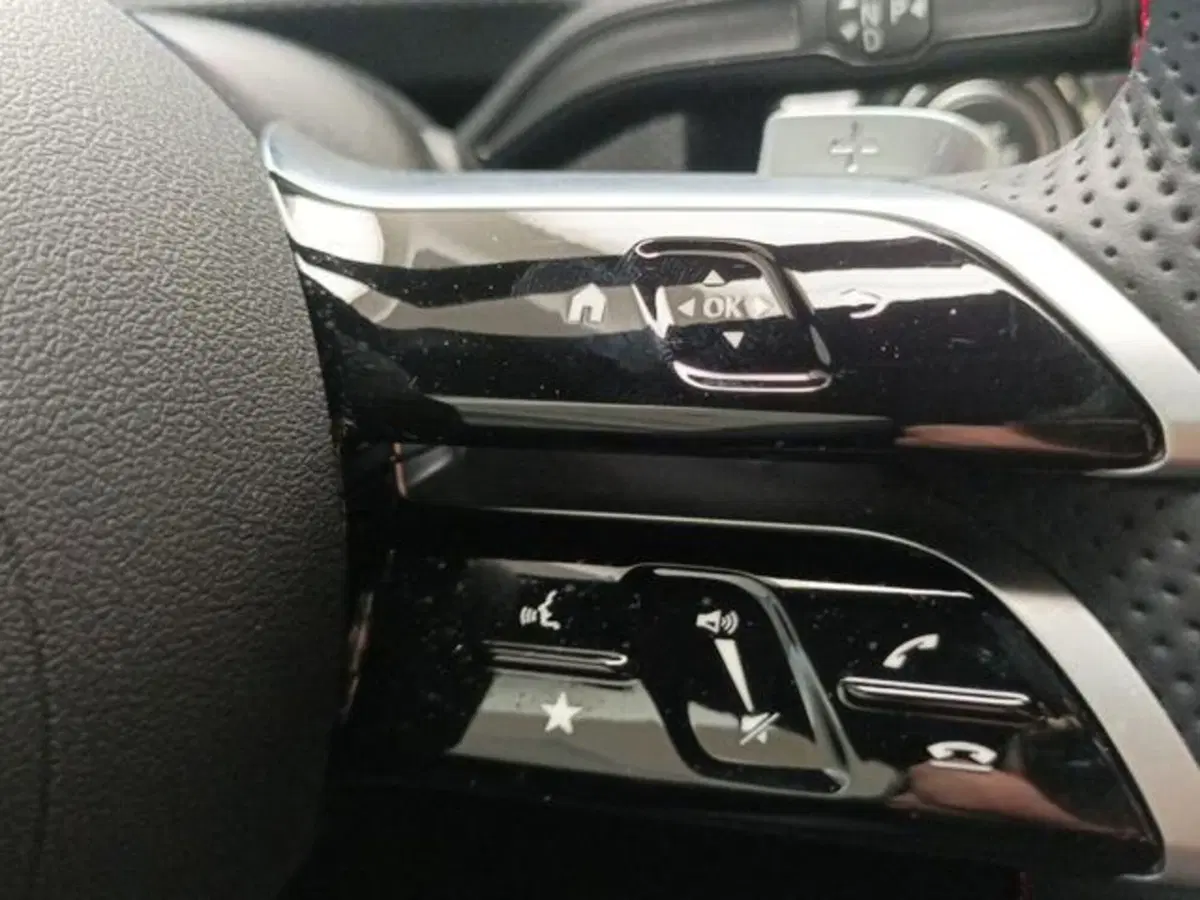 Mercedes-Benz CLA Shooting Brake usata a Milano (11)