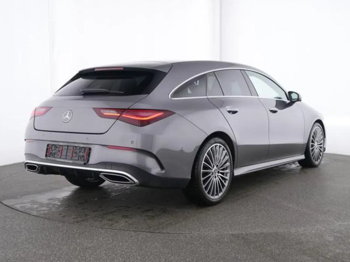 Mercedes-Benz CLA Shooting Brake usata a Milano (3)
