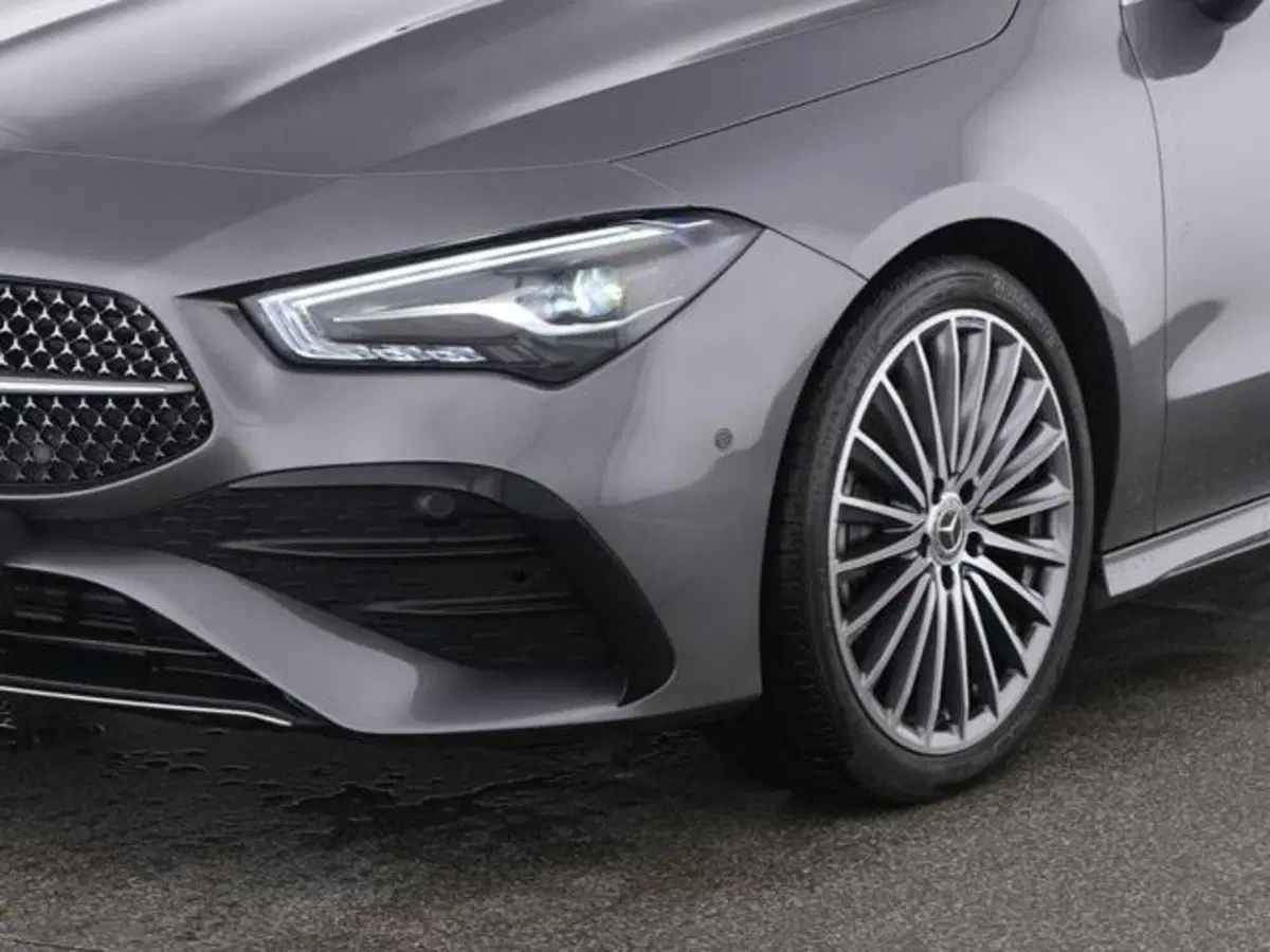Mercedes-Benz CLA Shooting Brake usata a Milano (4)