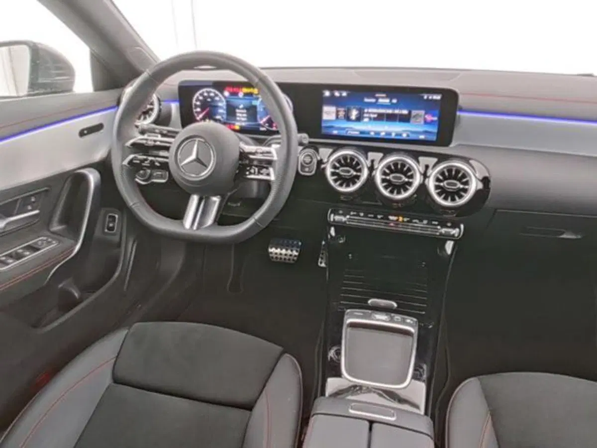 Mercedes-Benz CLA Shooting Brake usata a Milano (6)