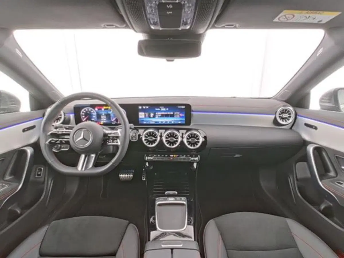 Mercedes-Benz CLA Shooting Brake usata a Milano (7)
