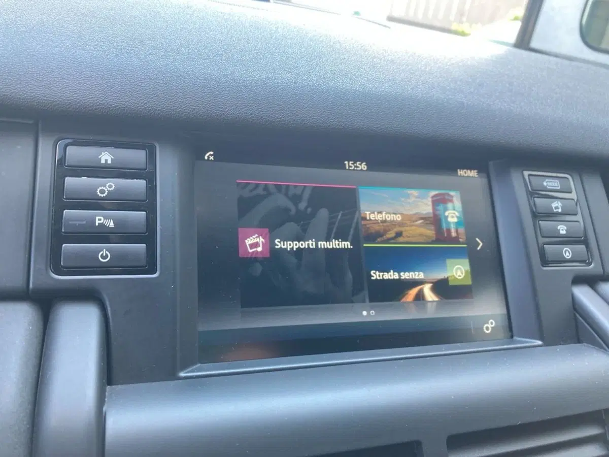 Land Rover Discovery Sport usata a Milano (12)
