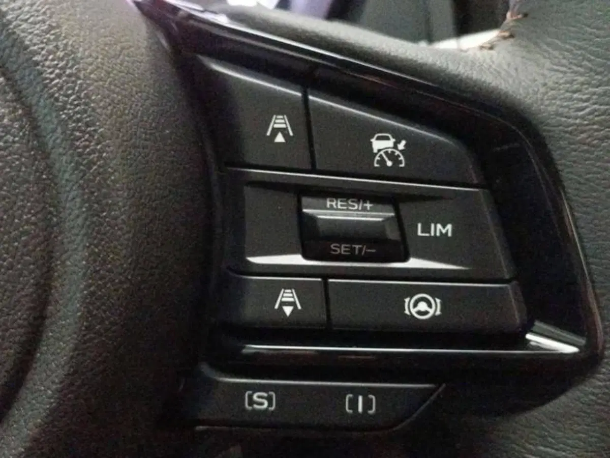 Subaru Forester usata a Milano (12)