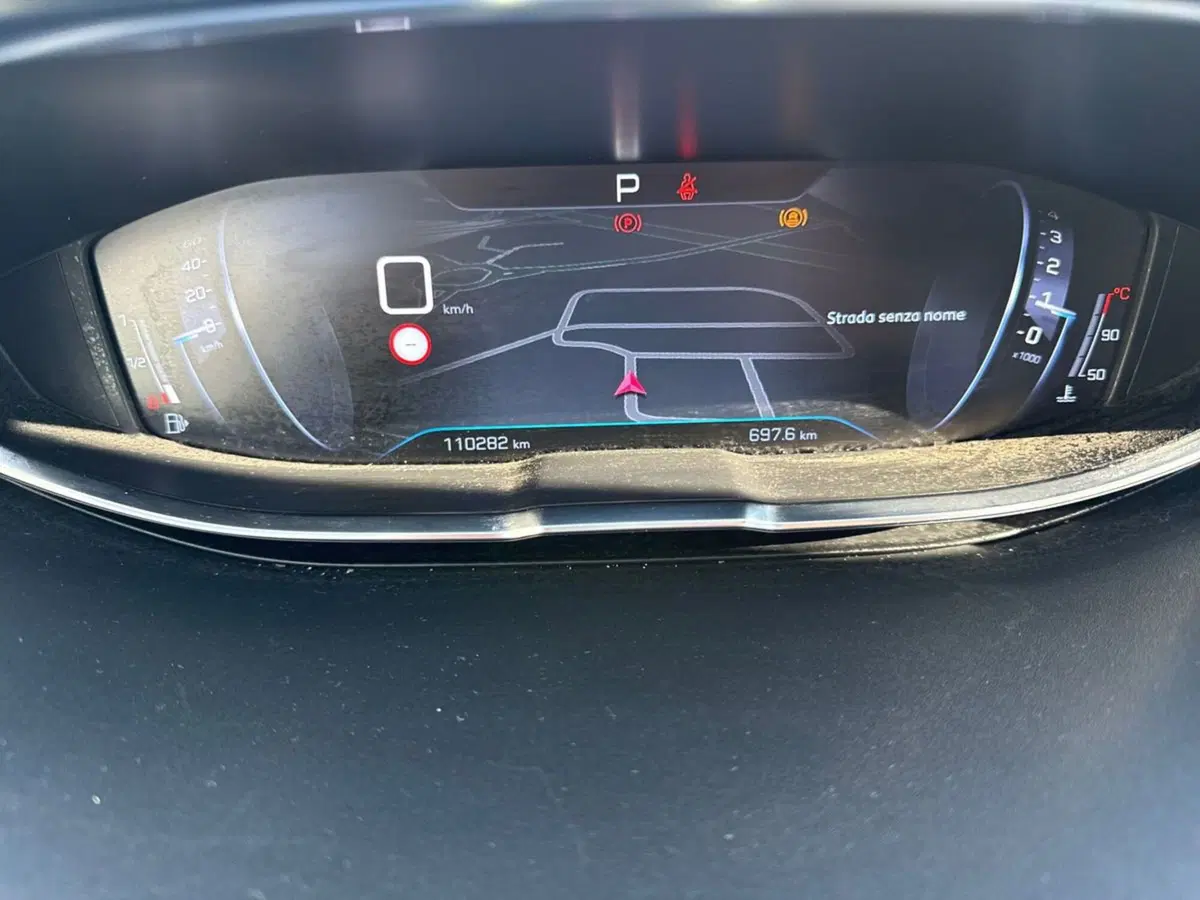 Peugeot 5008 usata a Milano (13)