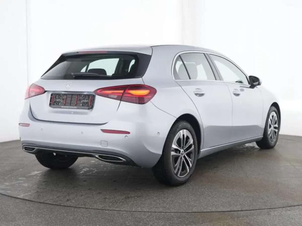 Mercedes-Benz Classe A Sedan usata a Milano (3)