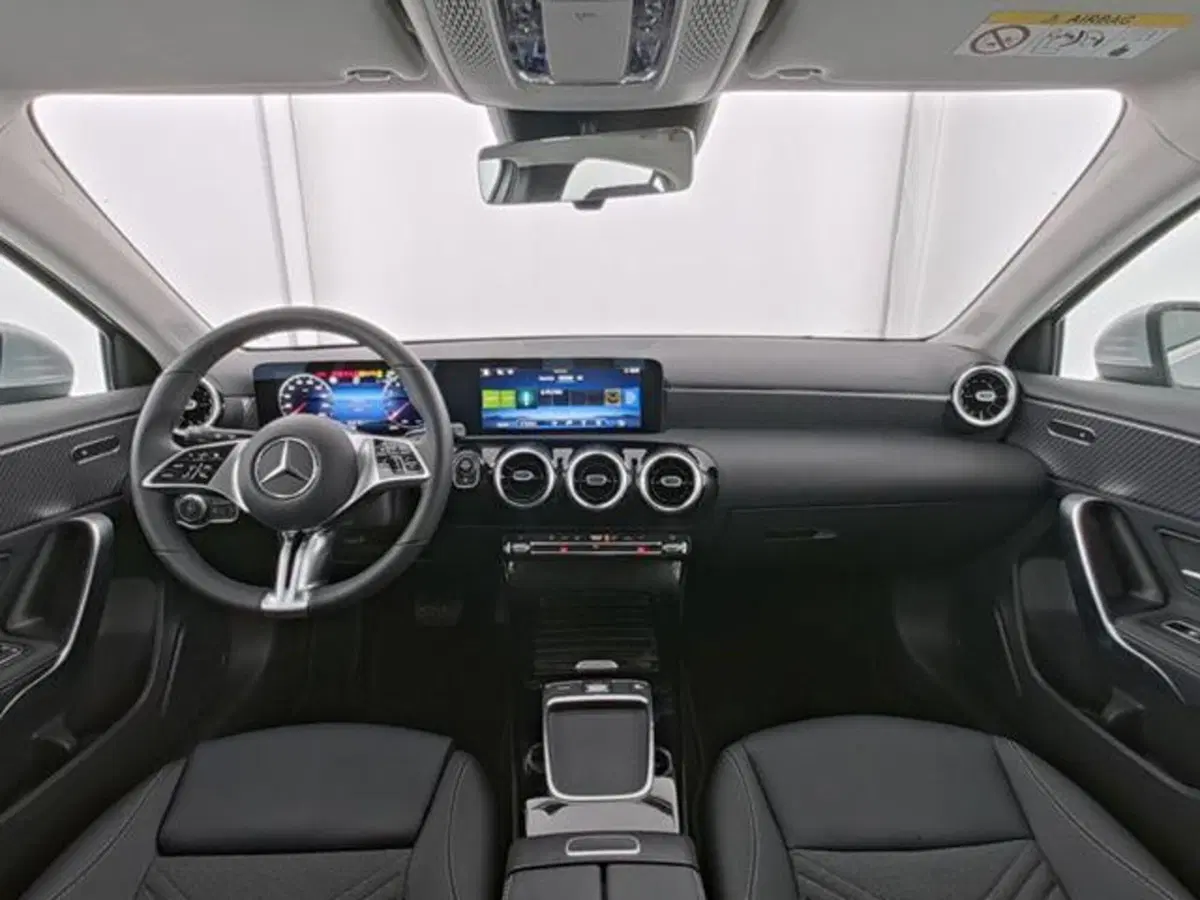 Mercedes-Benz Classe A Sedan usata a Milano (4)