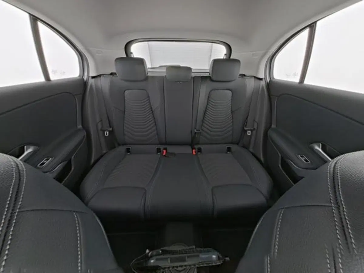 Mercedes-Benz Classe A Sedan usata a Milano (5)
