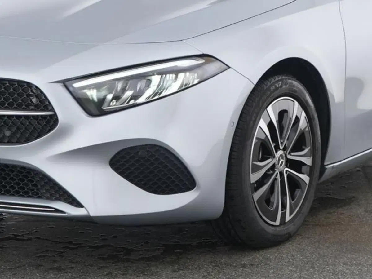 Mercedes-Benz Classe A Sedan usata a Milano (7)