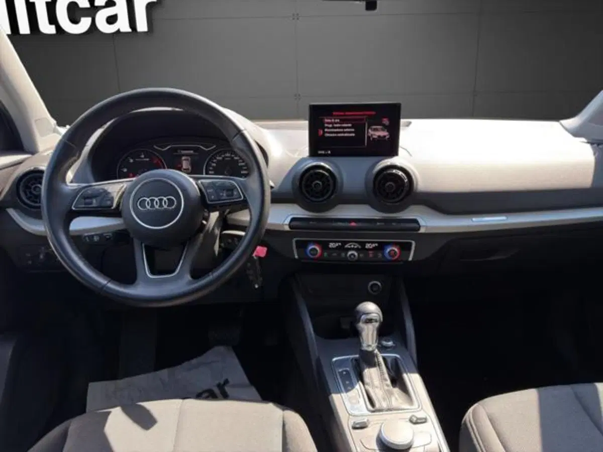 Audi Q2 usata a Milano (13)