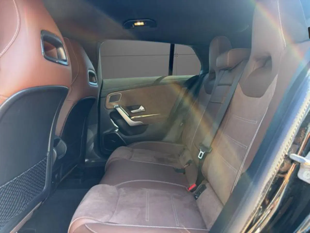 Mercedes-Benz CLA Shooting Brake usata a Milano (11)