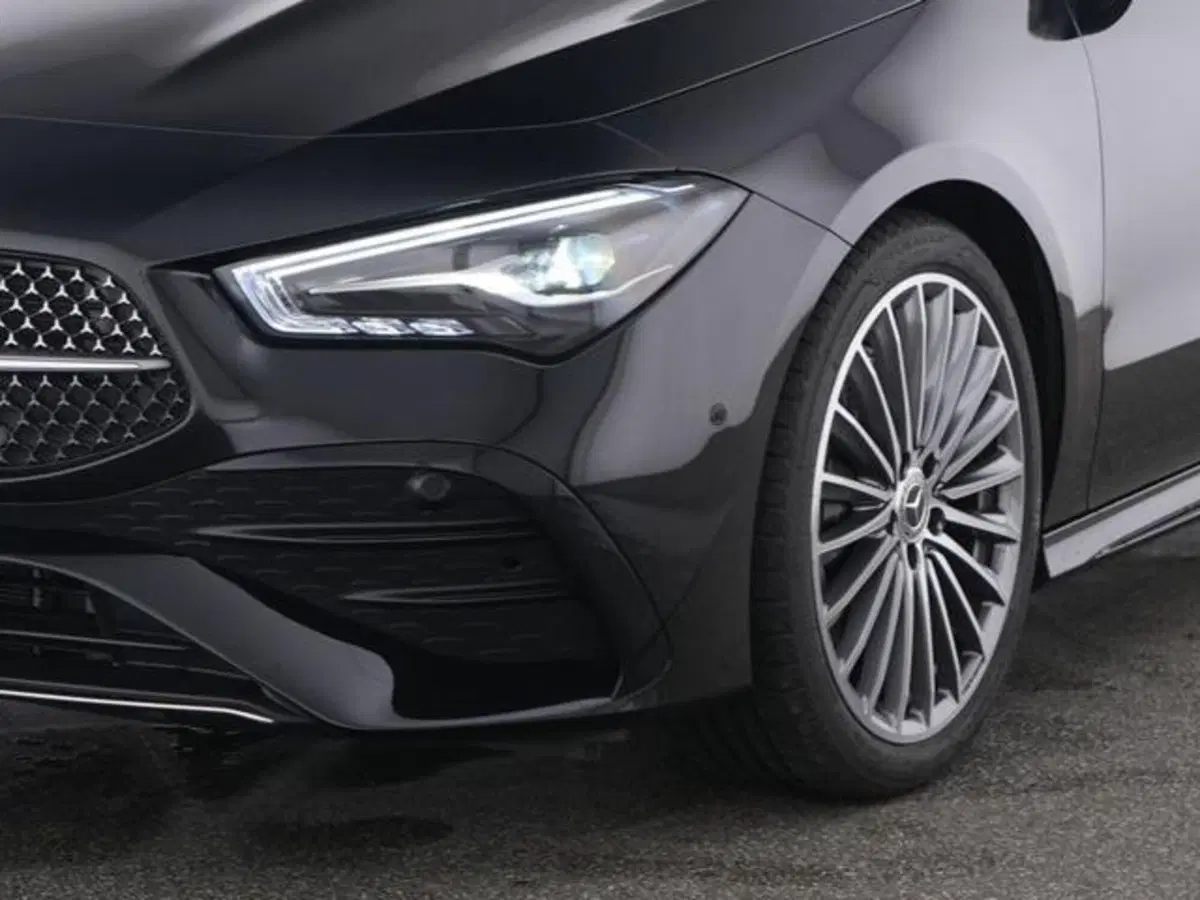 Mercedes-Benz CLA Shooting Brake usata a Milano (7)