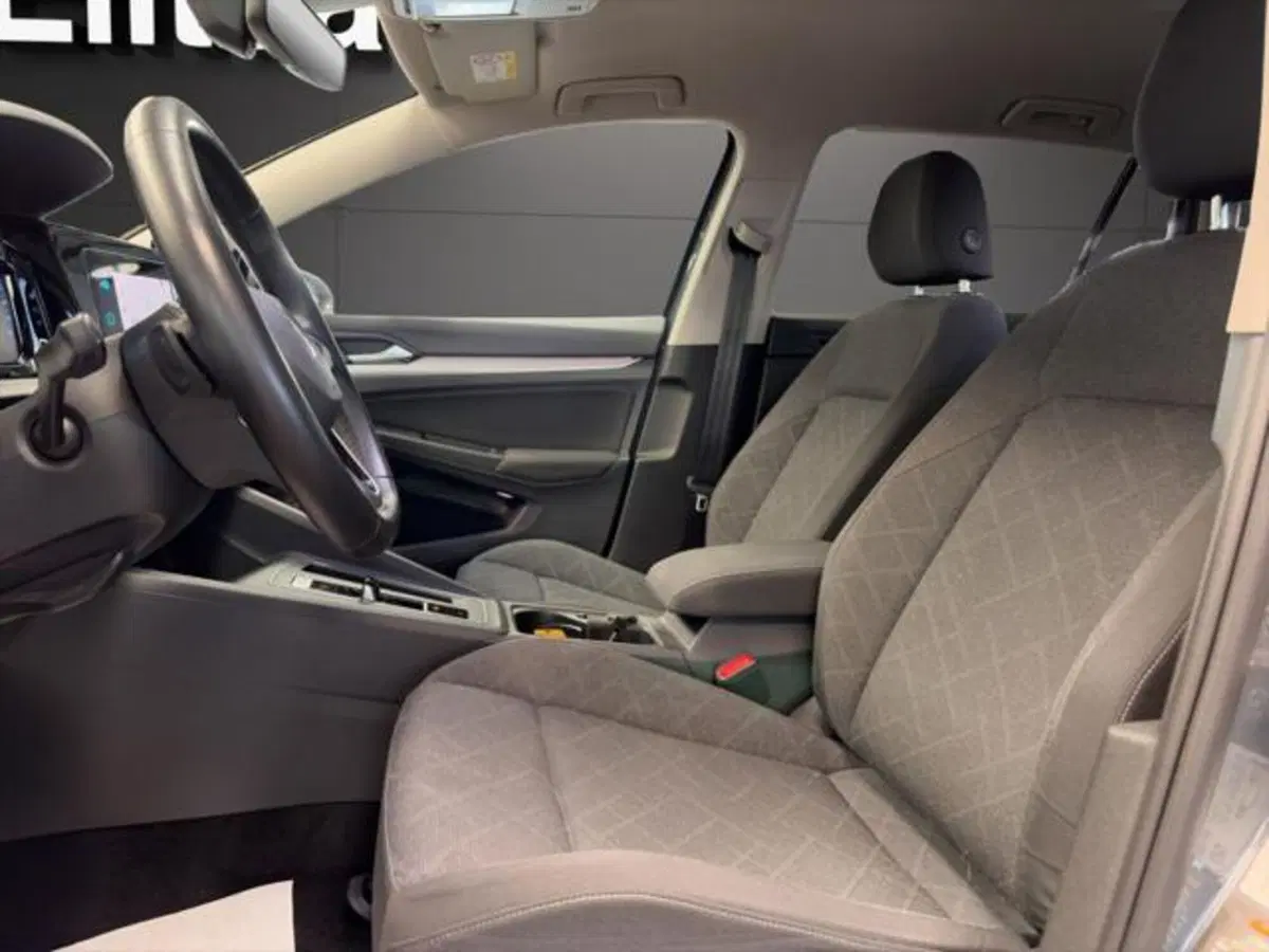 Volkswagen Golf Variant usata a Milano (10)