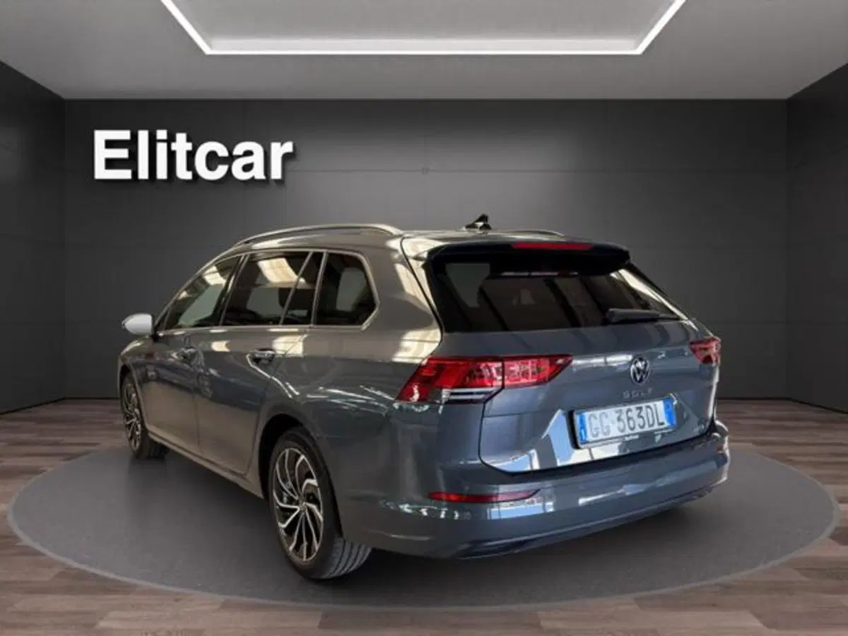 Volkswagen Golf Variant usata a Milano (4)