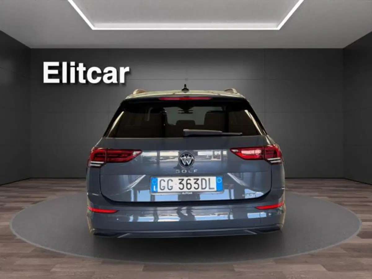 Volkswagen Golf Variant usata a Milano (5)