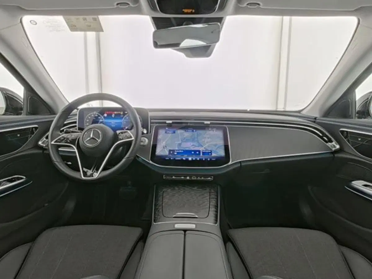 Mercedes-Benz Classe E usata a Milano (4)