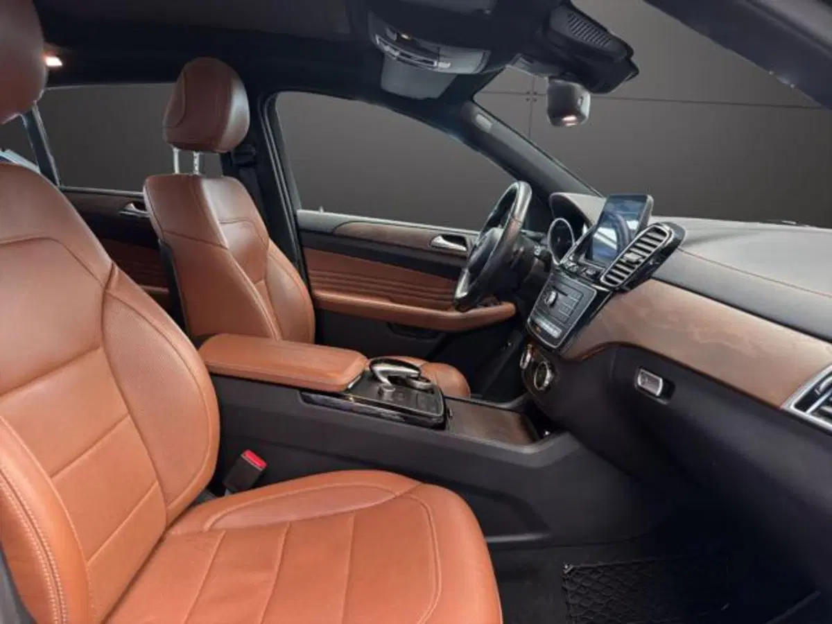 Mercedes-Benz GLE Coupé usata a Milano (11)