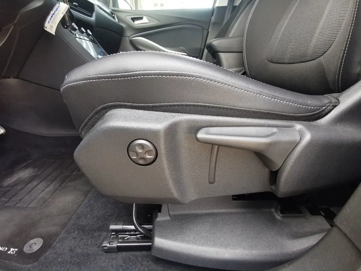 Opel Grandland usata a Brindisi (10)