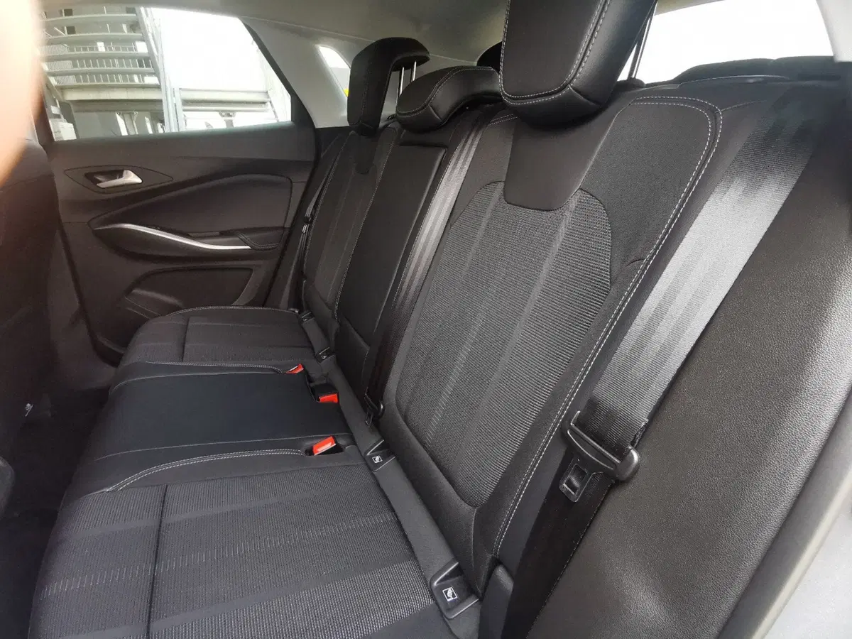 Opel Grandland usata a Brindisi (11)