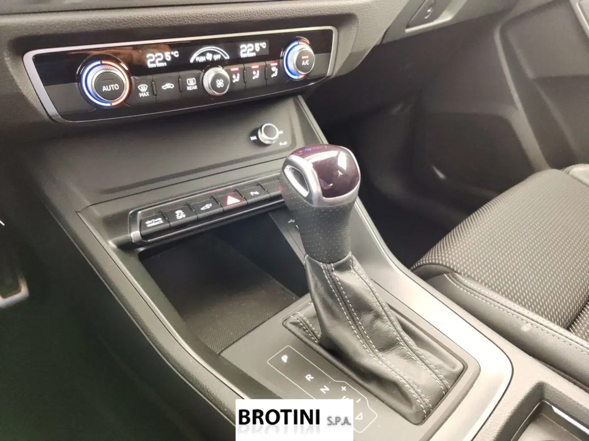 Audi Q3 Sportback usata a Massa-Carrara (11)