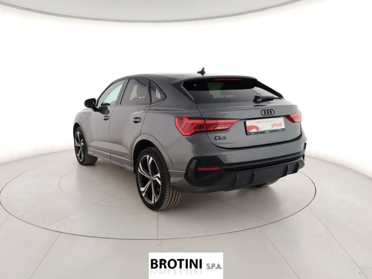 Audi Q3 Sportback usata a Massa-Carrara (2)