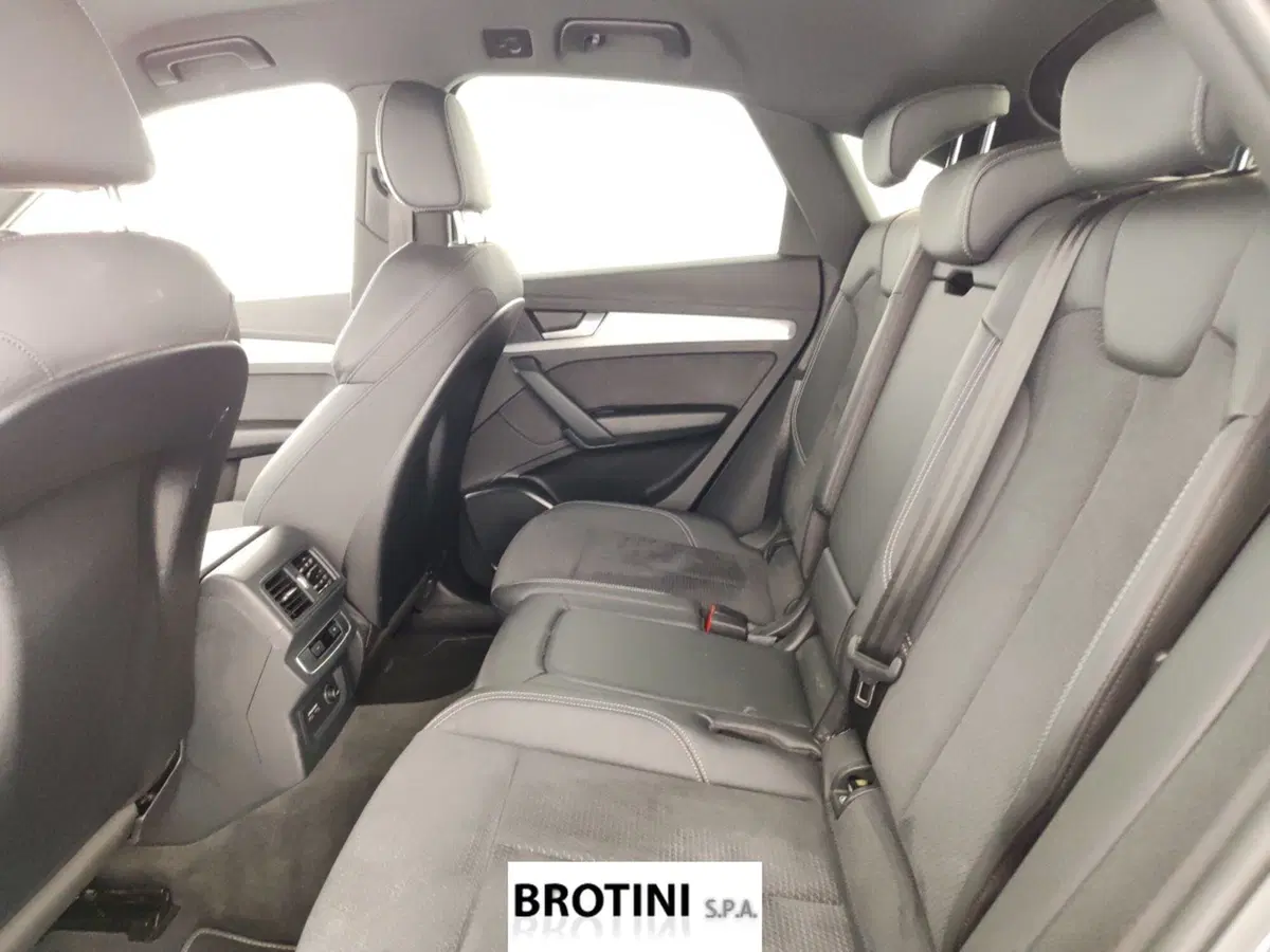 Audi Q4 Sportback usata a Massa-Carrara (10)