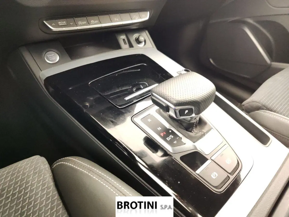 Audi Q4 Sportback usata a Massa-Carrara (11)