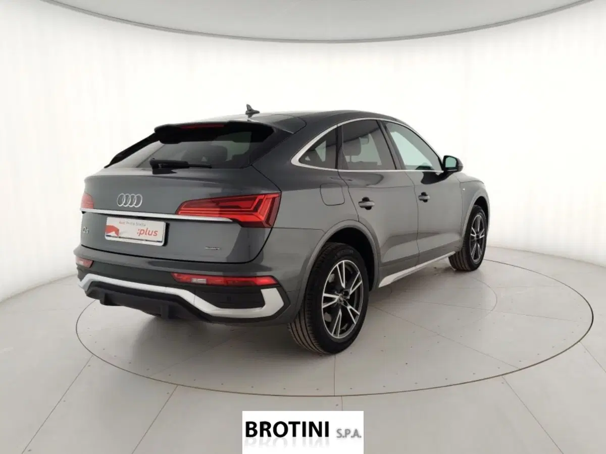 Audi Q4 Sportback usata a Massa-Carrara (3)