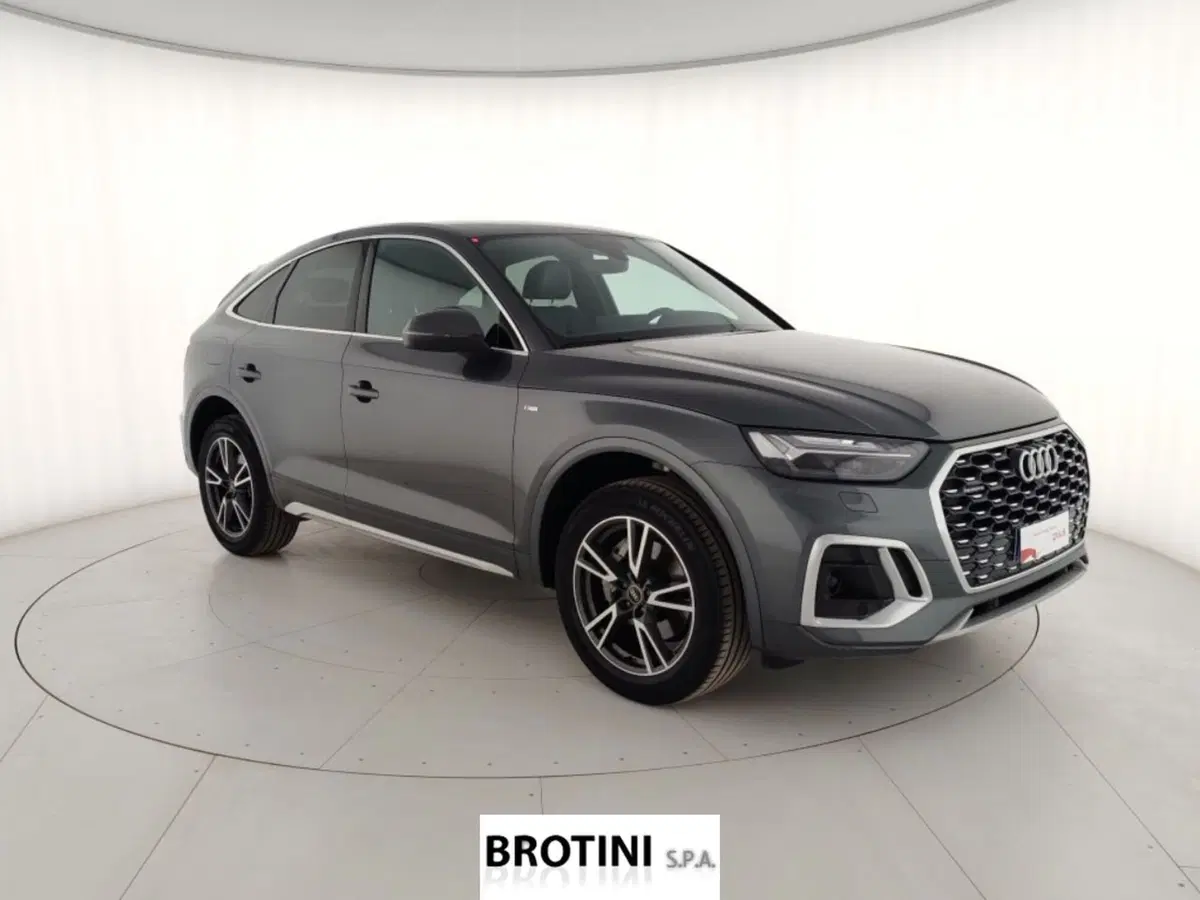 Audi Q4 Sportback usata a Massa-Carrara (4)