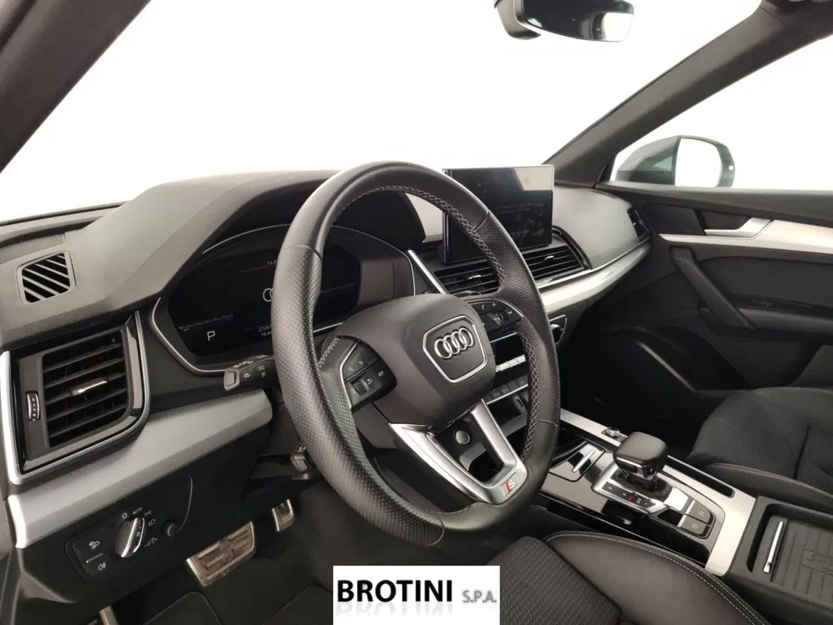 Audi Q4 Sportback usata a Massa-Carrara (8)
