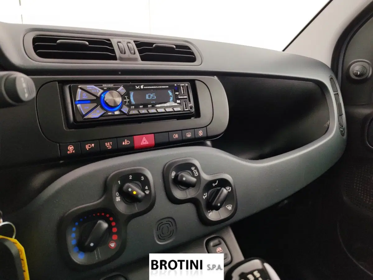 Fiat Panda Cross usata a Massa-Carrara (12)