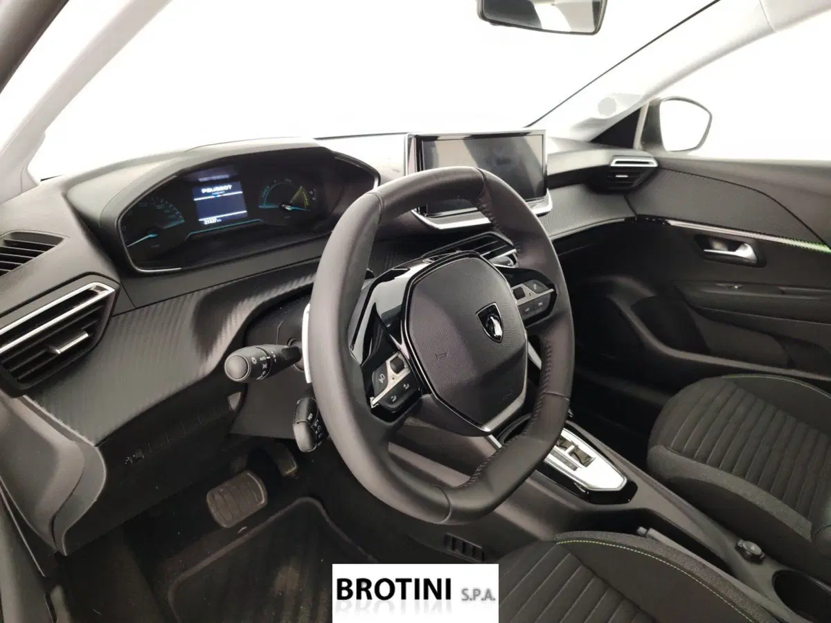 Peugeot 208 usata a Massa-Carrara (8)