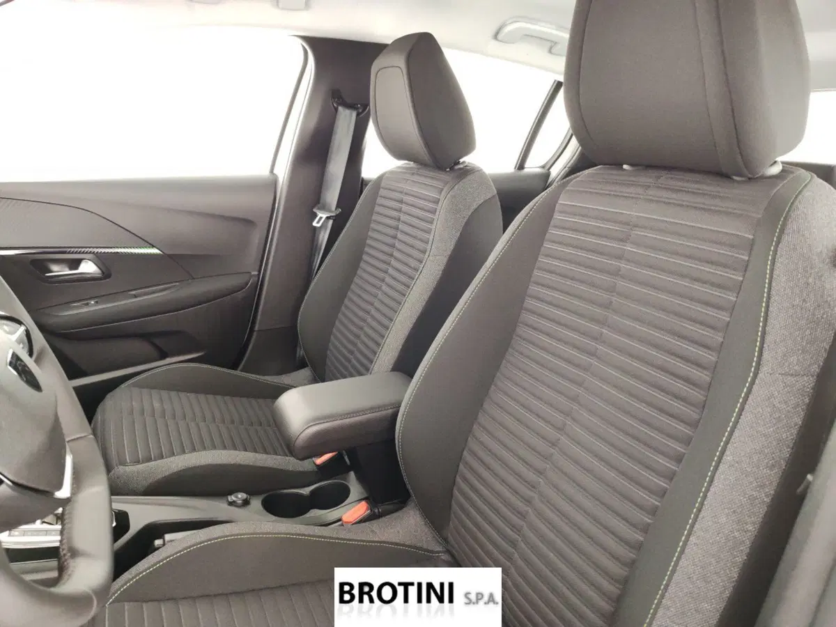 Peugeot 208 usata a Massa-Carrara (9)