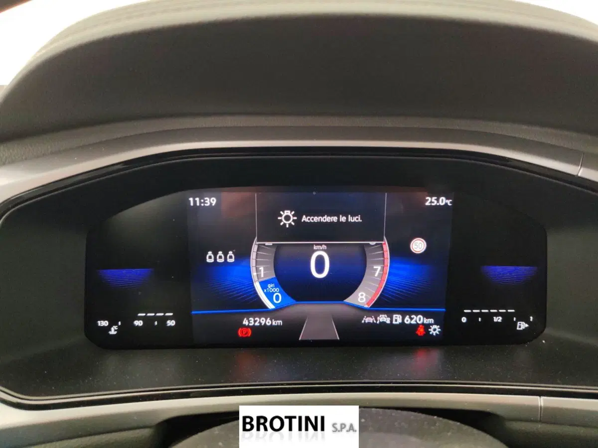 Volkswagen T-Roc usata a Massa-Carrara (12)