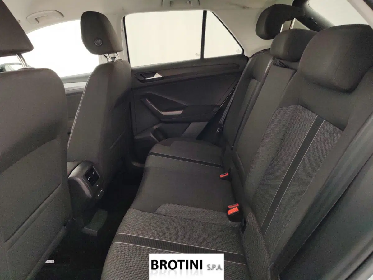 Volkswagen T-Roc usata a Massa-Carrara (9)