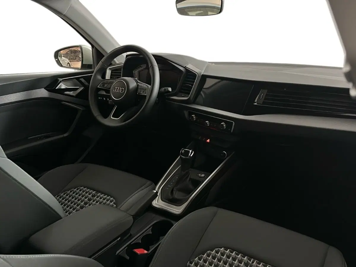 Audi A1 allstreet usata a Napoli (10)