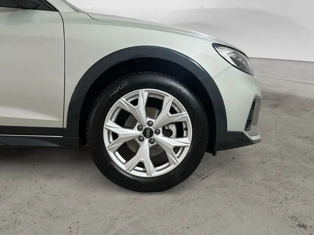 Audi A1 allstreet usata a Napoli (17)