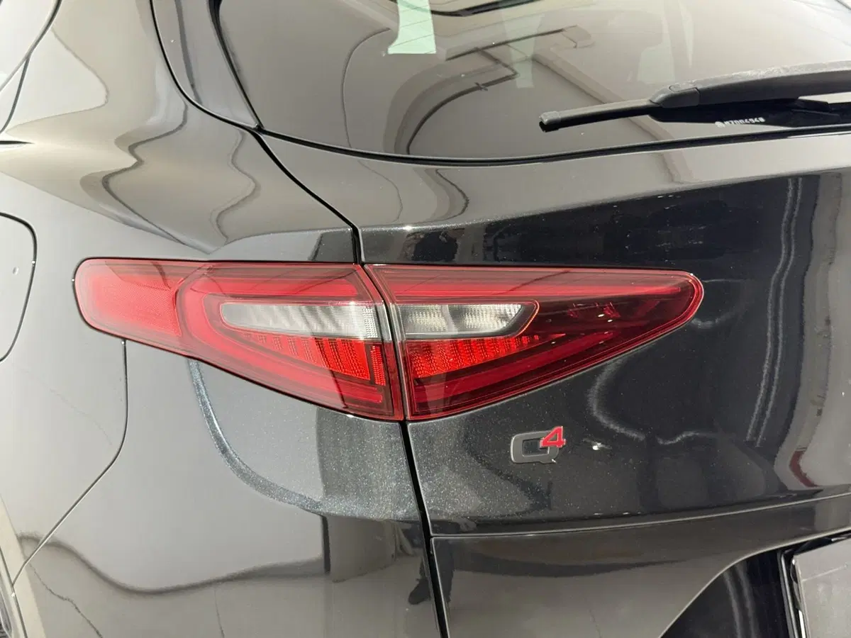 Alfa Romeo Stelvio usata a Perugia (10)