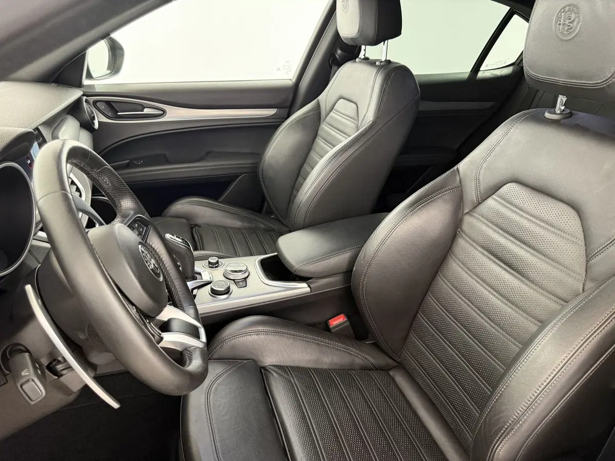 Alfa Romeo Stelvio usata a Perugia (17)