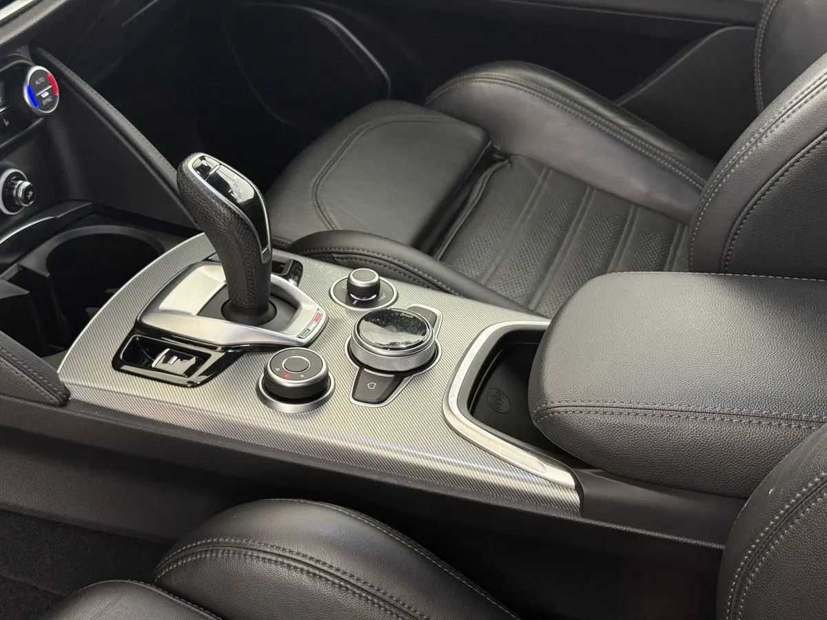 Alfa Romeo Stelvio usata a Perugia (18)