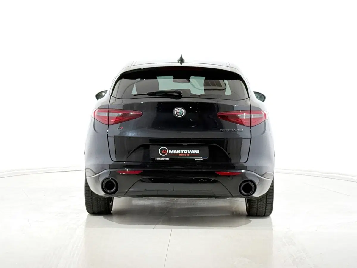 Alfa Romeo Stelvio usata a Perugia (4)