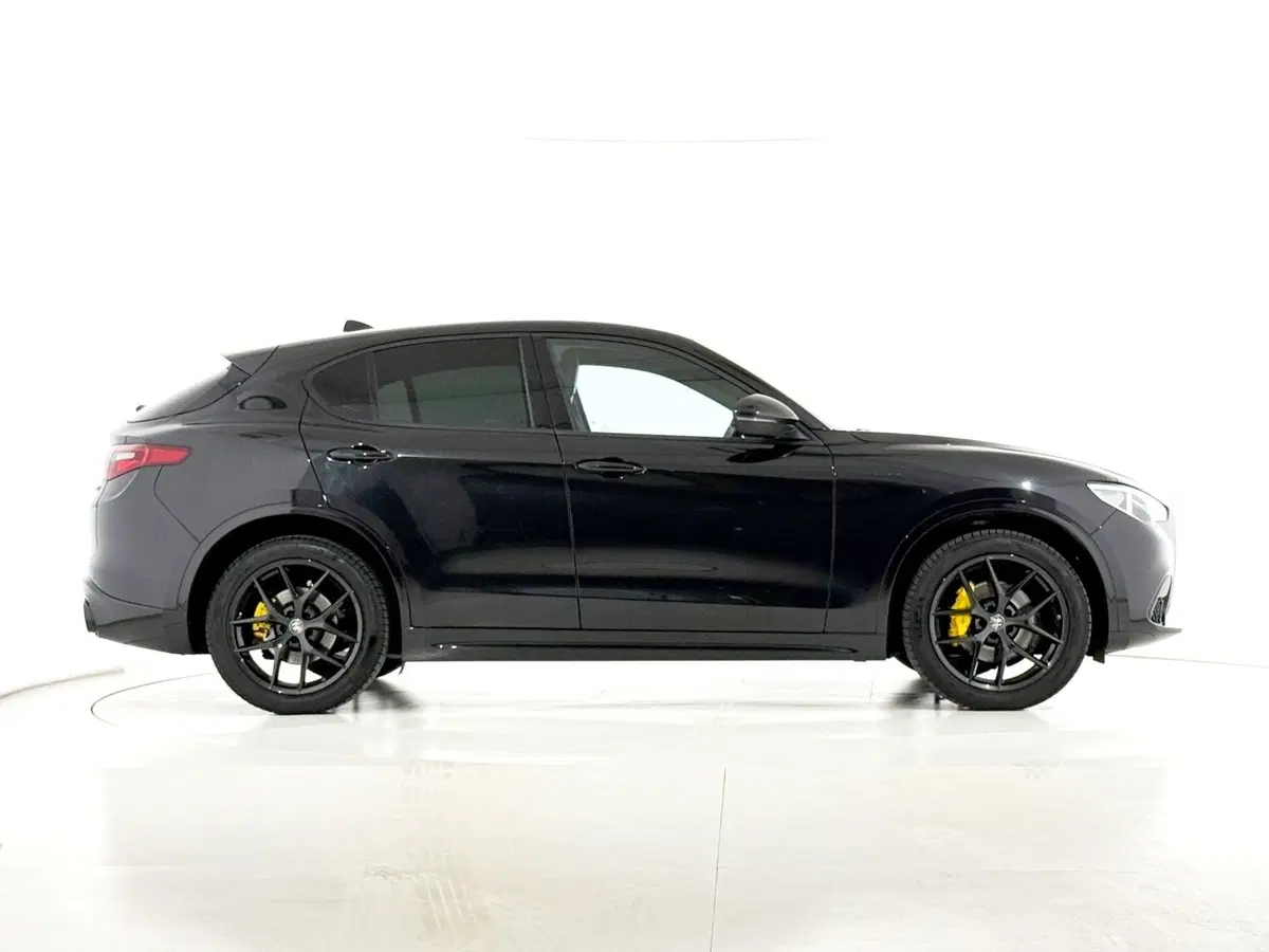 Alfa Romeo Stelvio usata a Perugia (6)