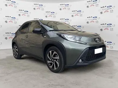 Toyota Aygo X 1.0 Lounge 72cv del 2023 usata a Caresanablot