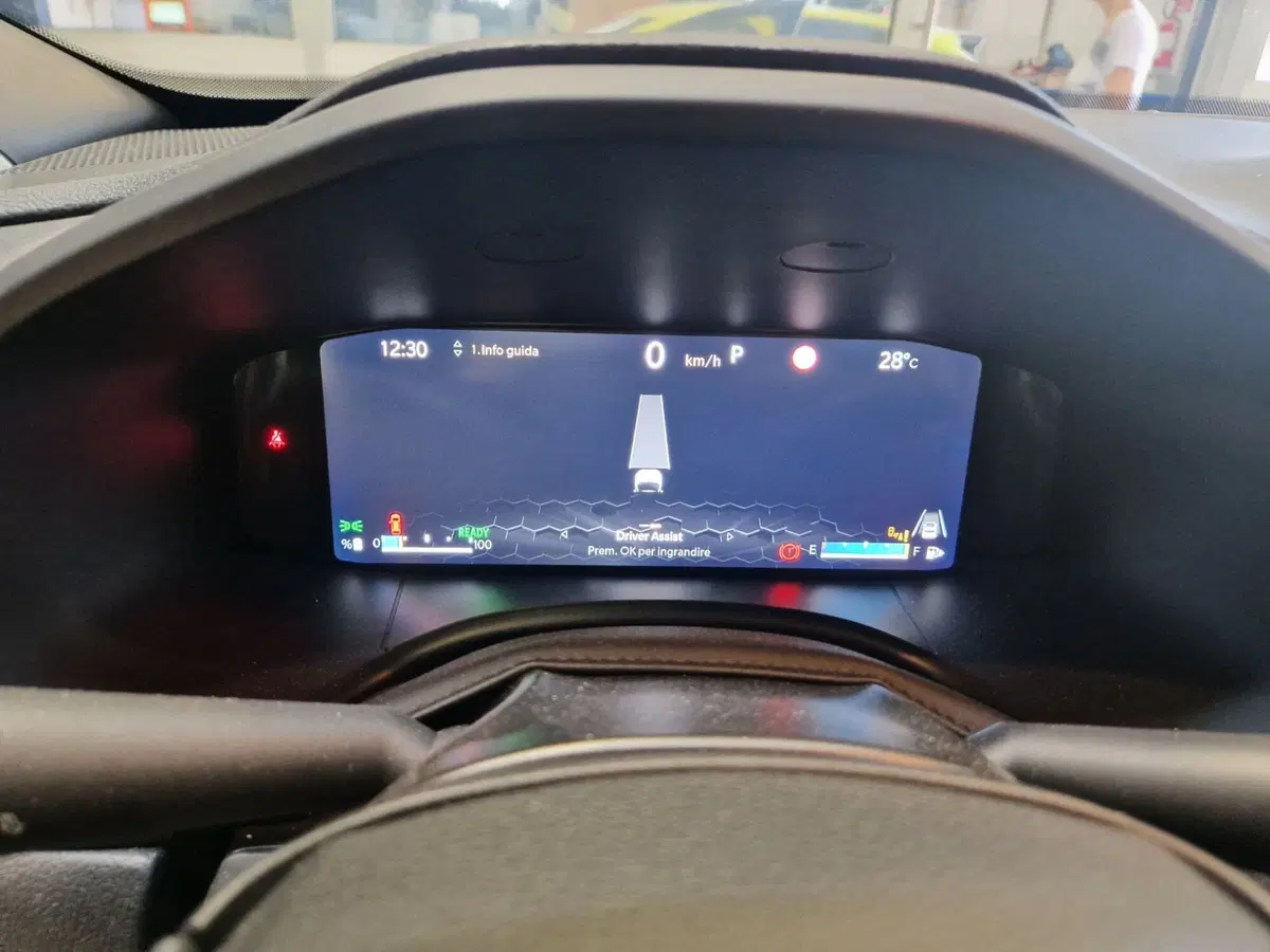Jeep Renegade usata a Varese (12)