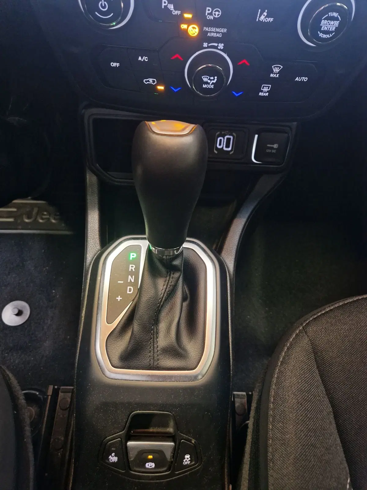Jeep Renegade usata a Varese (14)